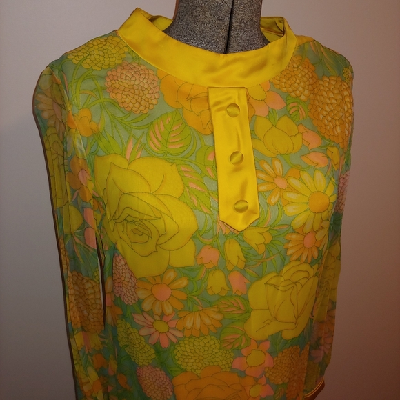 Vintage 60s Floral Wiggle Shirt Dress - Picture 2 of 9